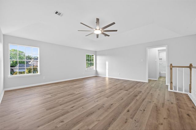 8010 Ashley Circle Drive N, Houston, TX 77071