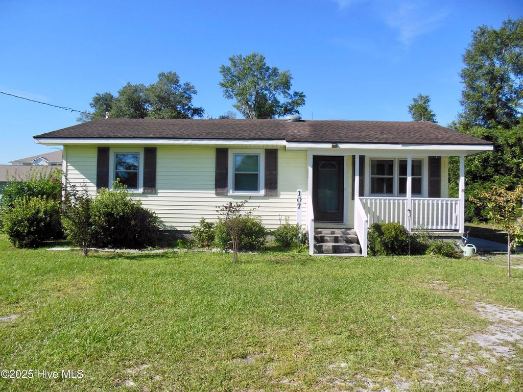 107 Loop Road, Leland, NC 28451