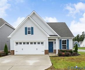 1801 Galley Pl, Chester, VA 23836