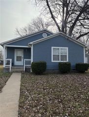 1010 E 16th Street, Pittsburg, KS 66762