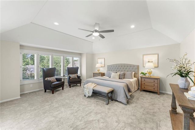 12112 Aberdeen Road, Leawood, KS 66209