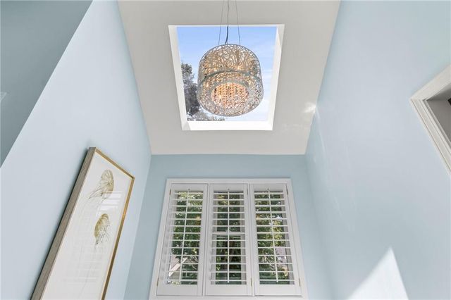 12112 Aberdeen Road, Leawood, KS 66209