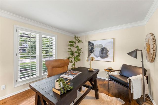 12112 Aberdeen Road, Leawood, KS 66209