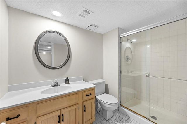 12112 Aberdeen Road, Leawood, KS 66209