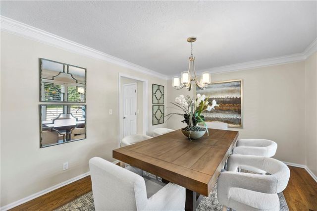 12112 Aberdeen Road, Leawood, KS 66209