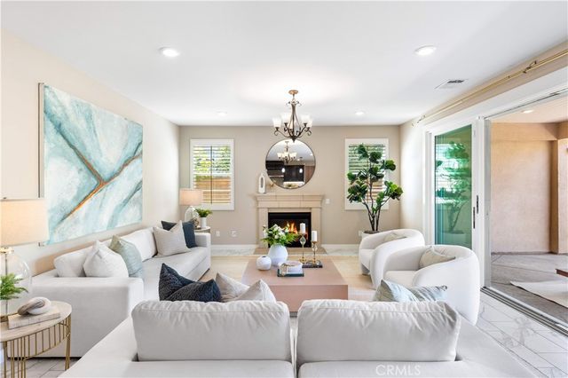 101 Tinker, Irvine, CA 92618