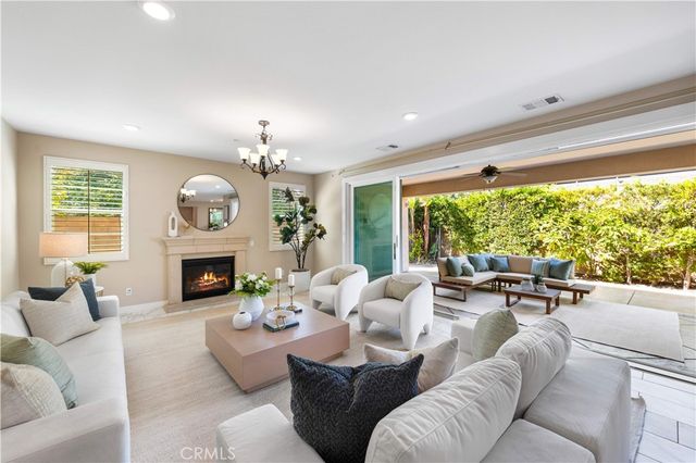 101 Tinker, Irvine, CA 92618