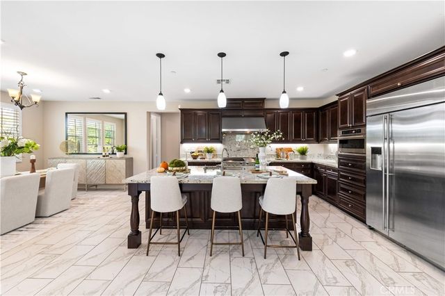 101 Tinker, Irvine, CA 92618