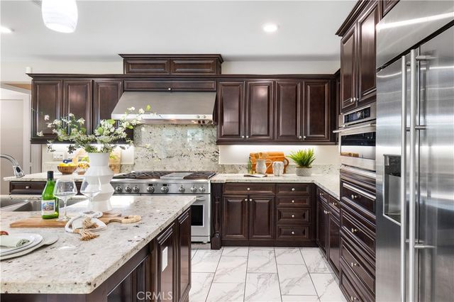 101 Tinker, Irvine, CA 92618