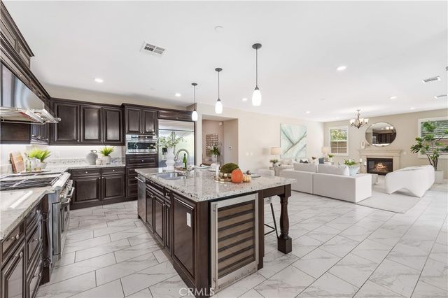 101 Tinker, Irvine, CA 92618