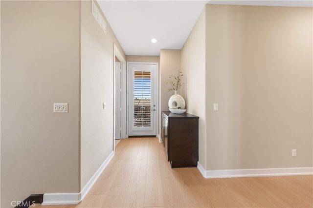 101 Tinker, Irvine, CA 92618