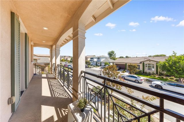 101 Tinker, Irvine, CA 92618