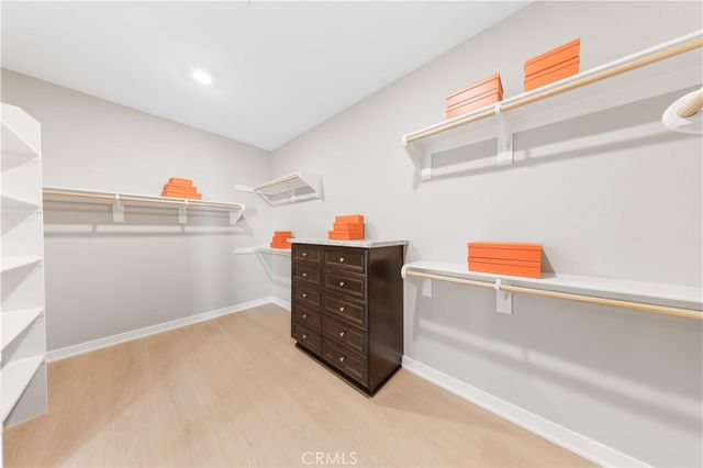 101 Tinker, Irvine, CA 92618