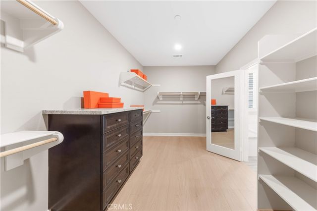 101 Tinker, Irvine, CA 92618