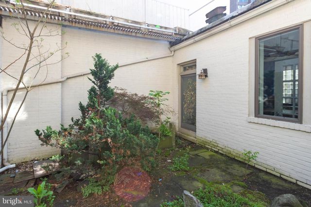 115 W SARATOGA ST, Baltimore, MD 21201