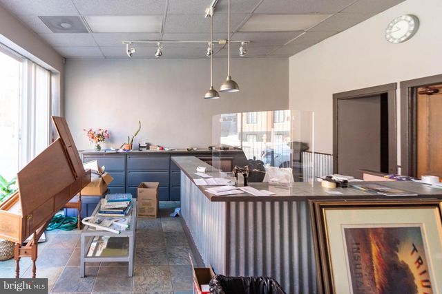 115 W SARATOGA ST, Baltimore, MD 21201