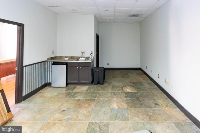 115 W SARATOGA ST, Baltimore, MD 21201