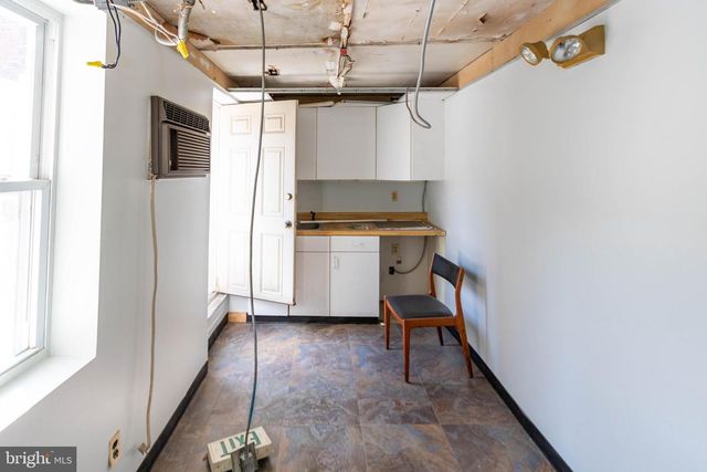 115 W SARATOGA ST, Baltimore, MD 21201
