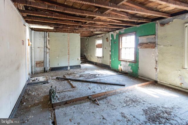 115 W SARATOGA ST, Baltimore, MD 21201