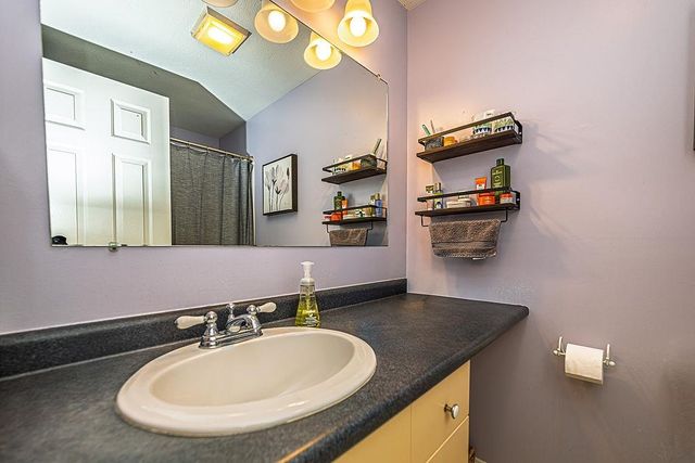 20 Rocky Ledge Road, Merrimack, NH 03054