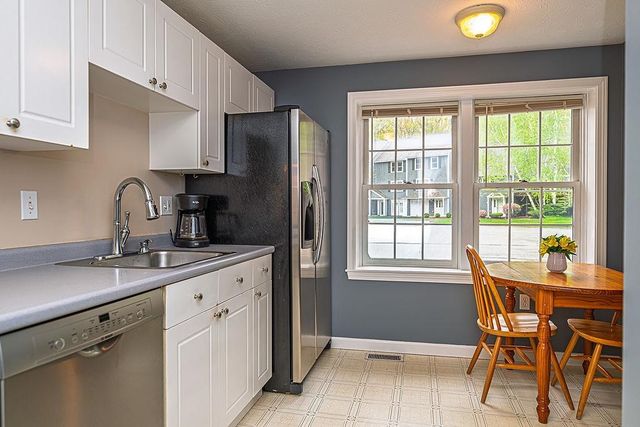 20 Rocky Ledge Road, Merrimack, NH 03054