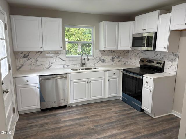 1405 N Hyde Park Avenue, Durham, NC 27701