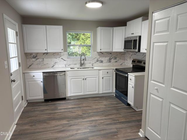 1405 N Hyde Park Avenue, Durham, NC 27701