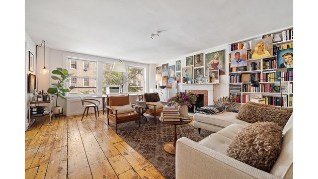 10 W 9TH Street, New York City, NY 10011
