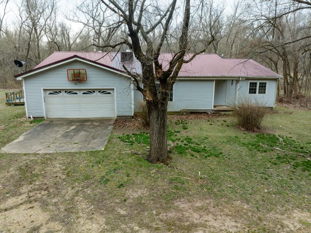 67041 E 166 Road, Wyandotte, OK 74370
