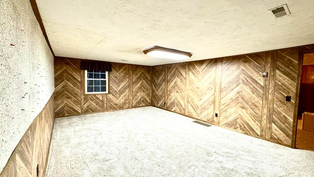 67041 E 166 Road, Wyandotte, OK 74370