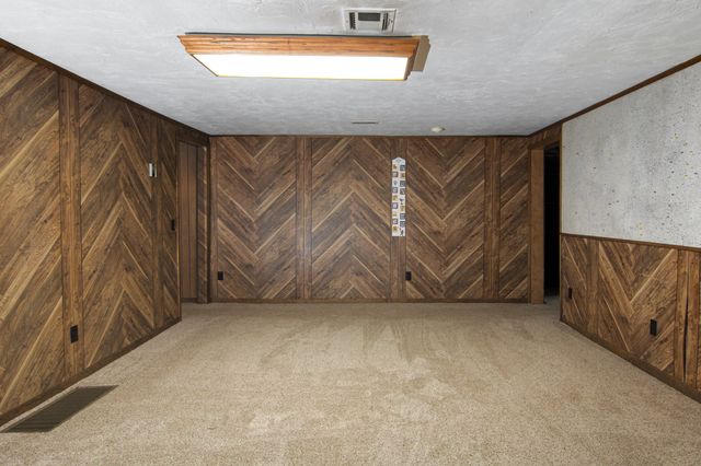 67041 E 166 Road, Wyandotte, OK 74370