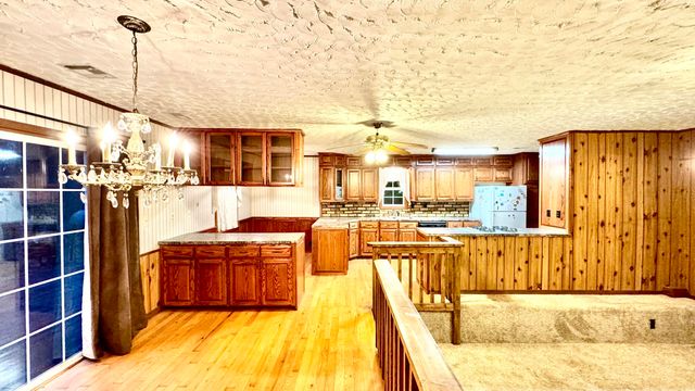 67041 E 166 Road, Wyandotte, OK 74370