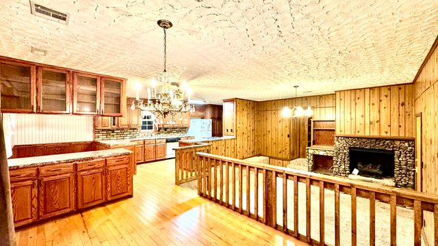 67041 E 166 Road, Wyandotte, OK 74370