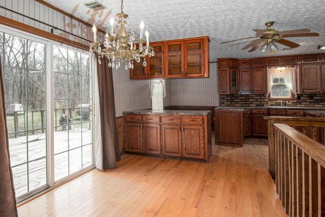 67041 E 166 Road, Wyandotte, OK 74370