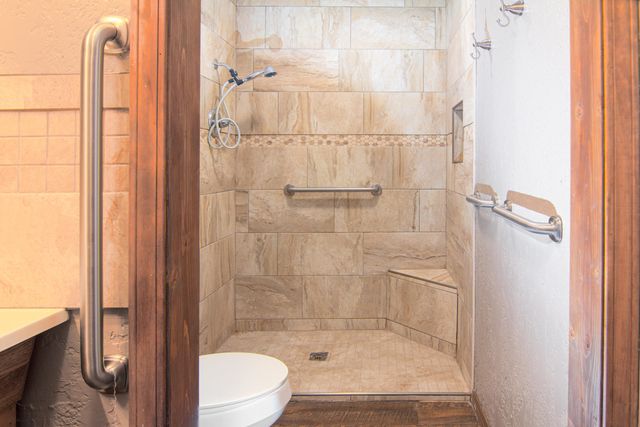 67041 E 166 Road, Wyandotte, OK 74370