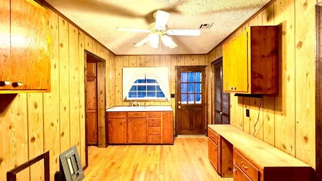 67041 E 166 Road, Wyandotte, OK 74370