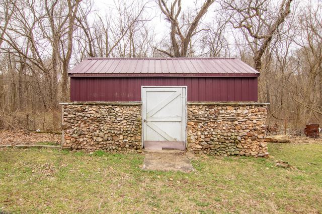 67041 E 166 Road, Wyandotte, OK 74370