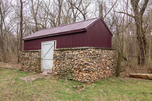 67041 E 166 Road, Wyandotte, OK 74370