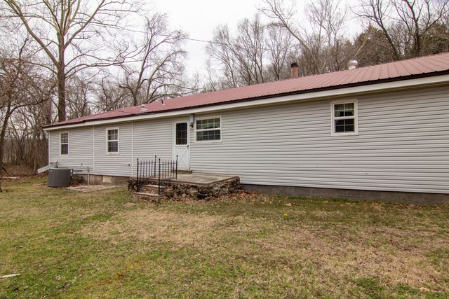 67041 E 166 Road, Wyandotte, OK 74370