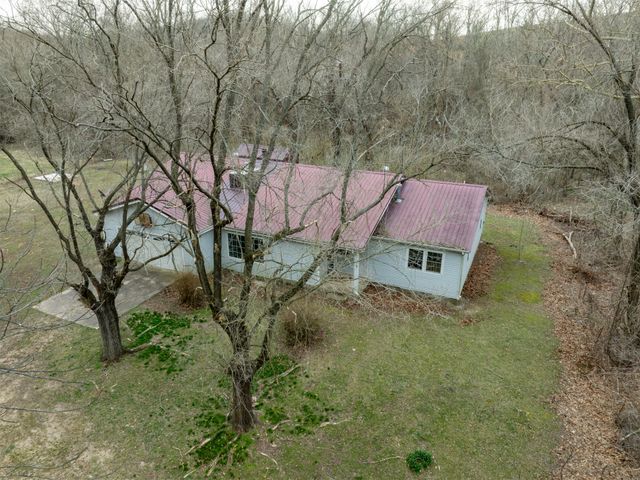 67041 E 166 Road, Wyandotte, OK 74370