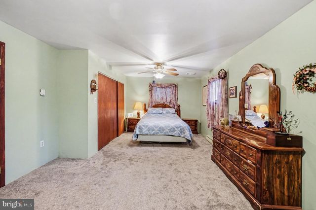 1140 STONEY CREEK RD, Dauphin, PA 17018