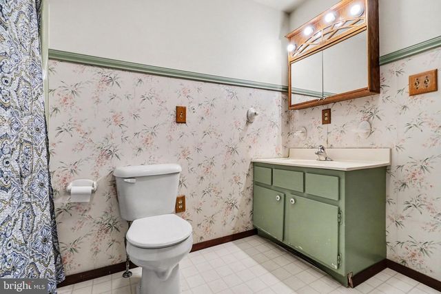 1140 STONEY CREEK RD, Dauphin, PA 17018