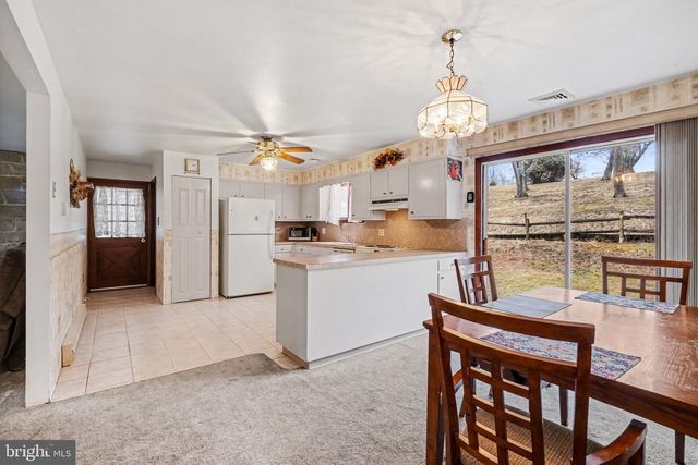 1140 STONEY CREEK RD, Dauphin, PA 17018