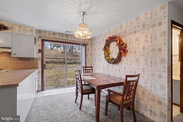 1140 STONEY CREEK RD, Dauphin, PA 17018