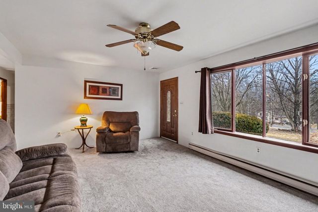 1140 STONEY CREEK RD, Dauphin, PA 17018