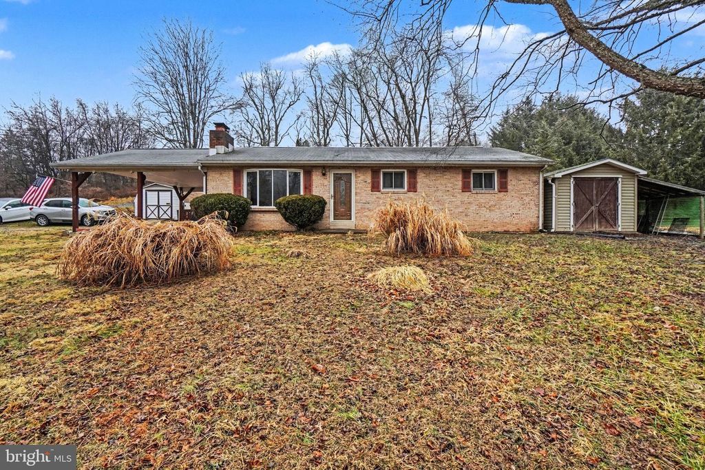 1140 STONEY CREEK RD, Dauphin, PA 17018