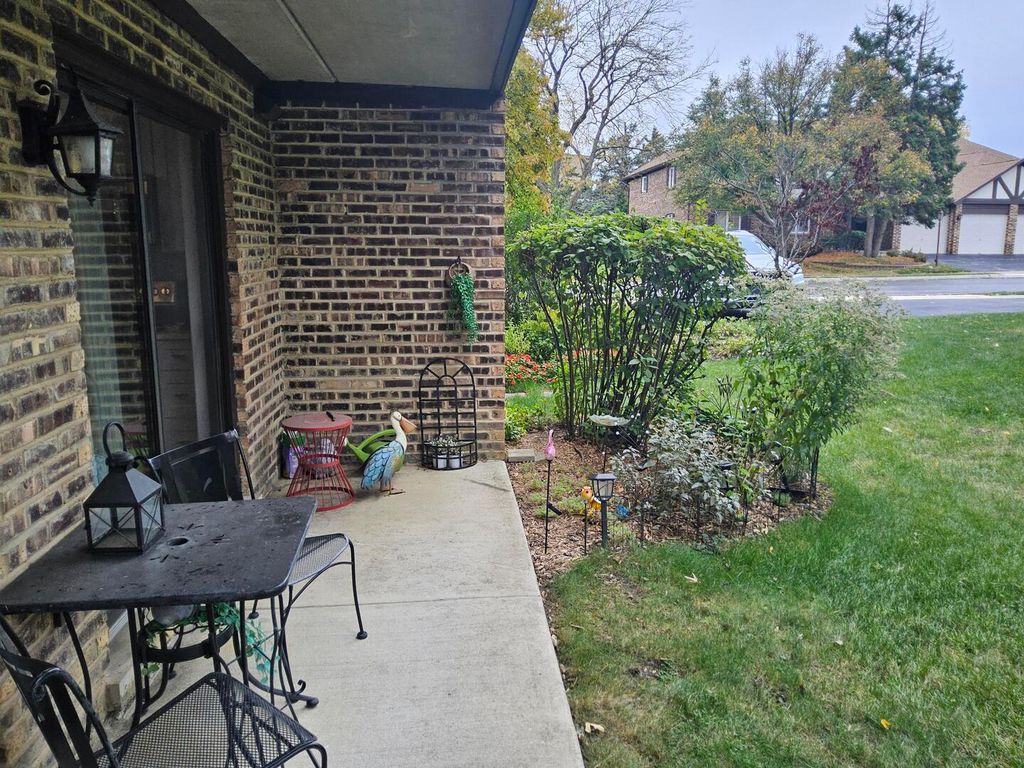 6212 N Lakepark Lane A, Willowbrook, IL 60527 — photo 3