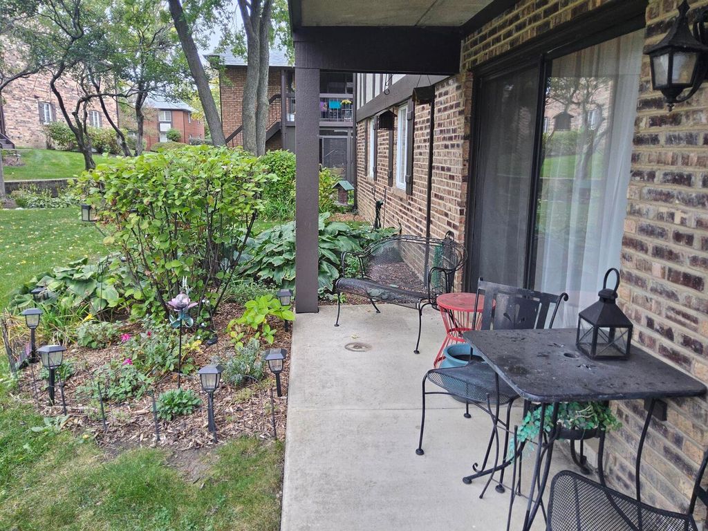 6212 N Lakepark Lane A, Willowbrook, IL 60527 — photo 4
