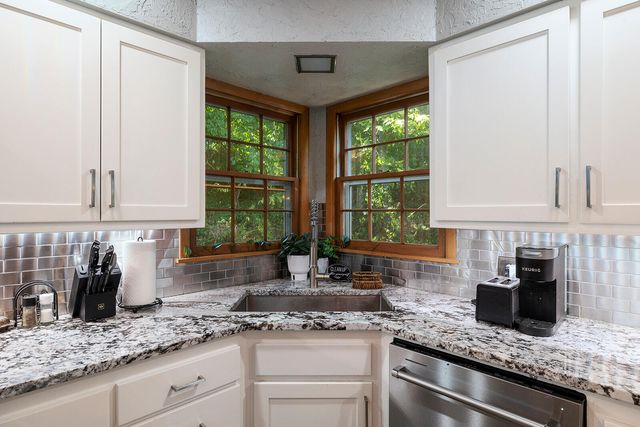 3963 E El Dorado Street, Springfield, MO 65809