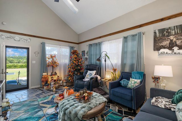 3963 E El Dorado Street, Springfield, MO 65809